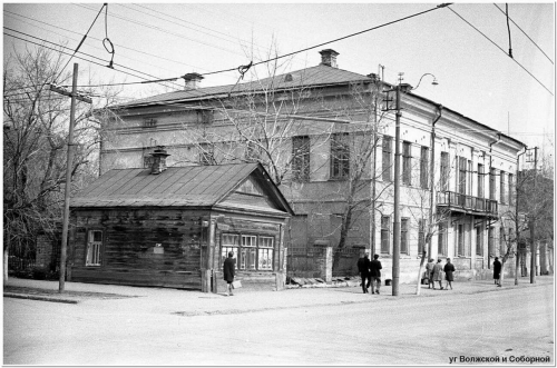 Дом губернатора А.М. Фадеева, в котором жила Е.П. Блаватская в детстве